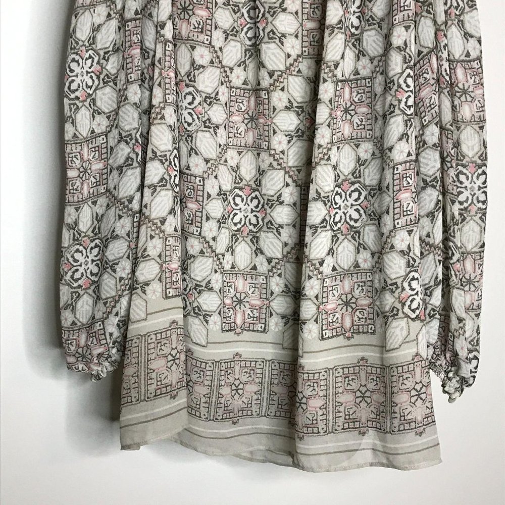 Max Studio Edit Cold Shoulder Geometric Blouse Sz… - image 3